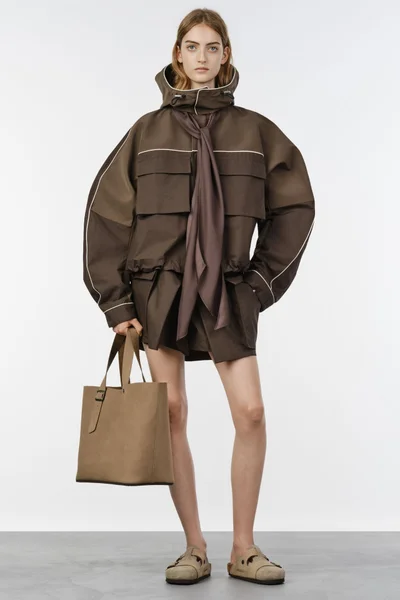 Look 15